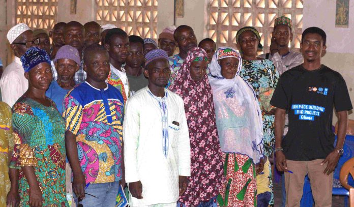 Group picture with 50 participants
